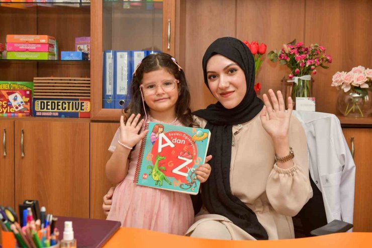 MİNİK HATİCE ESLEM’İN KONUŞMA AZMİ İLHAM OLDU