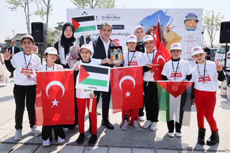 ESENLER’DE BARIŞ EKMEĞİ FESTİVALİ RENKLİ BAŞLADI