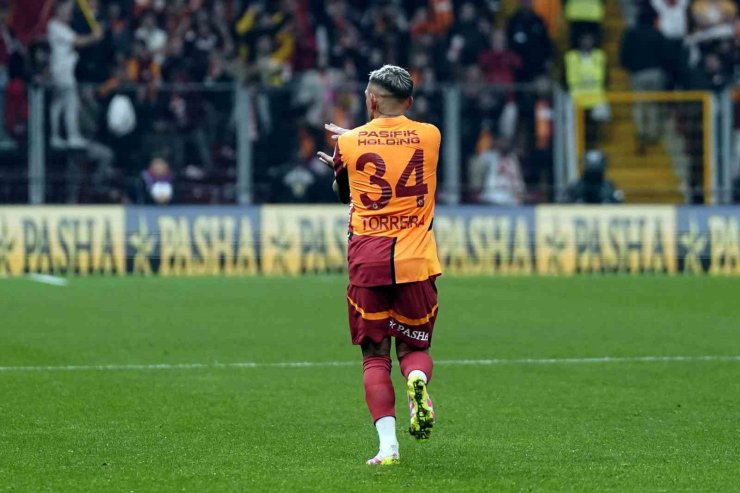 GALATASARAY, LUCAS TORREİRA’NIN SÖZLEŞMESİNİ UZATTI