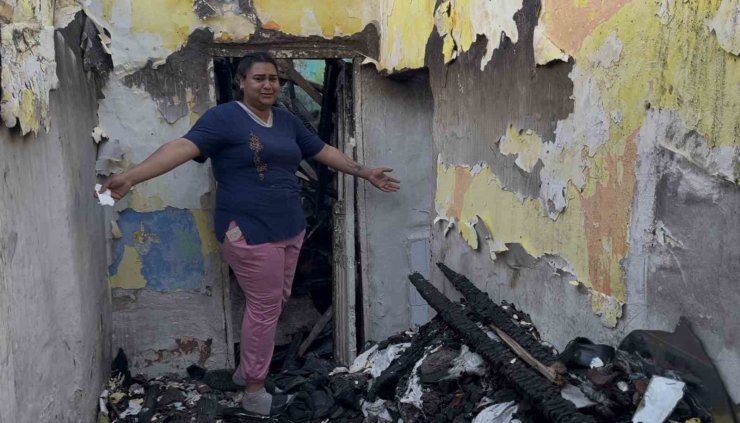 GAZİOSMANPAŞA’DA GECEKONDU ALEV ALEV YANDI