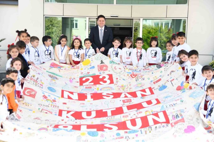 KADIKÖY’DE 23 NİSAN ŞENLİĞİ
