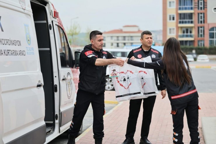 23 NİSAN ULUSAL EGEMENLİK VE ÇOCUK BAYRAMI’NDA HATAY’DAKİ ÇOCUKLAR UNUTULMADI