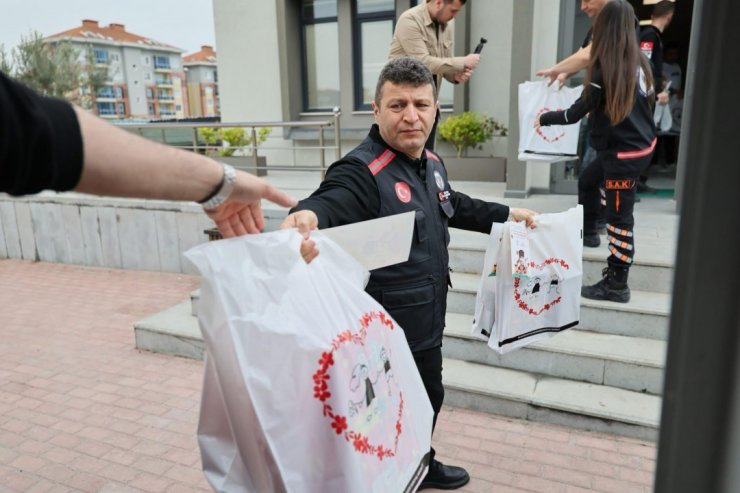 23 NİSAN ULUSAL EGEMENLİK VE ÇOCUK BAYRAMI’NDA HATAY’DAKİ ÇOCUKLAR UNUTULMADI