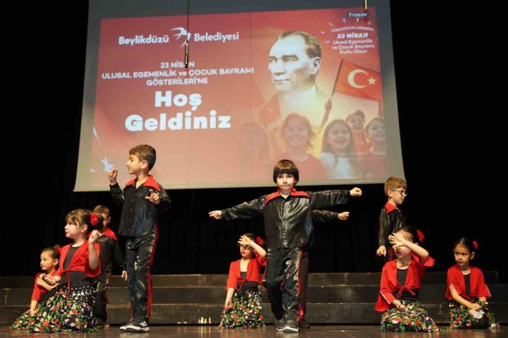 BEYLİKDÜZÜ’NDE 23 NİSAN COŞKUSU DEVAM EDİYOR