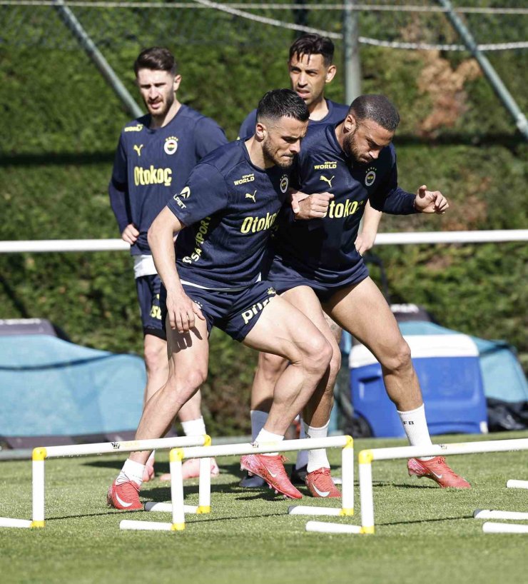 FENERBAHÇE’DE GAZİANTEP FK MAÇI HAZIRLIKLARI BAŞLADI
