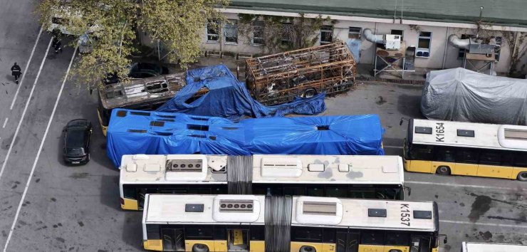 İETT GARAJLARI OTOBÜS MEZARLIĞINA DÖNÜŞTÜ, YANAN OTOBÜSLER HAVADAN GÖRÜNTÜLENDİ