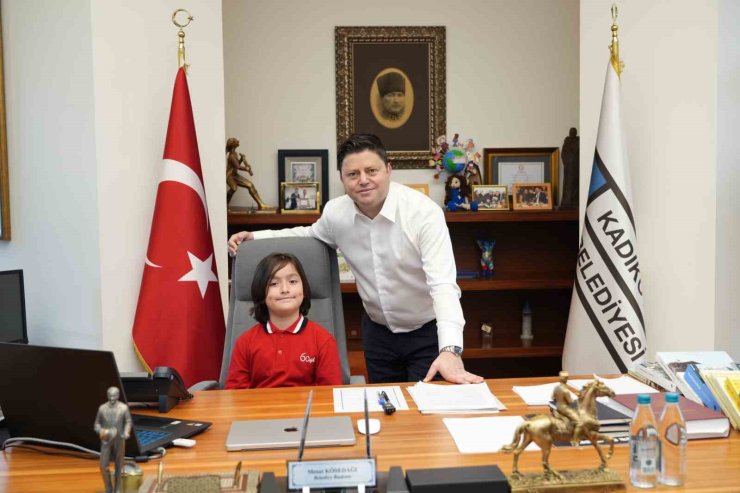 BAŞKANLIK KOLTUĞU ÇOCUKLARA EMANET