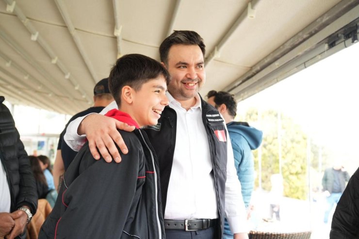 BEŞİKTAŞ BELEDİYESİ DEPREM SONRASI KOMŞULARININ YANINDA