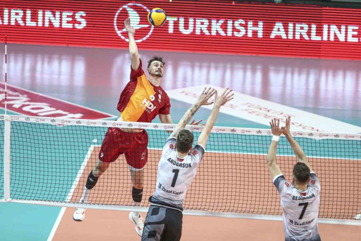 ZİRAAT BANKKART, SERİDE 1-0 ÖNE GEÇTİ