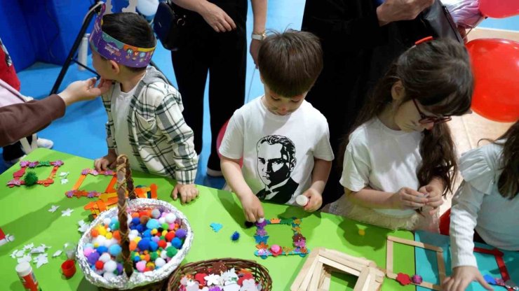 MALTEPE’DE MİNİKLERİN 23 NİSAN COŞKUSU