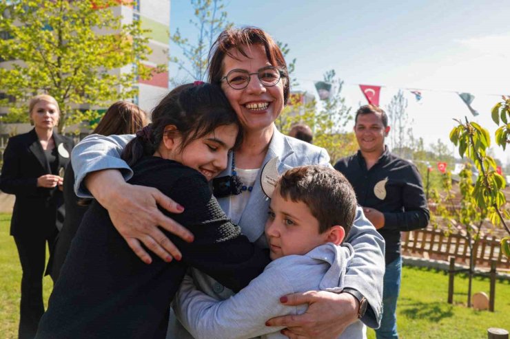 ÇOCUKLARA 23 NİSAN HEDİYESİ: ‘MALTEPE ÇOCUK TARIM PARKI’ AÇILDI