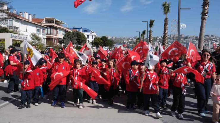 BÜYÜKÇEKMECE’DE 23 NİSAN COŞKUSU SOKAKLARA TAŞTI
