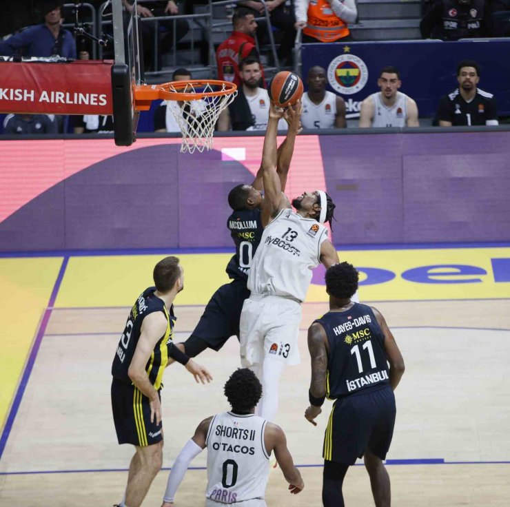 FENERBAHÇE BEKO, SERİDE DURUMU 2-0’A GETİRDİ