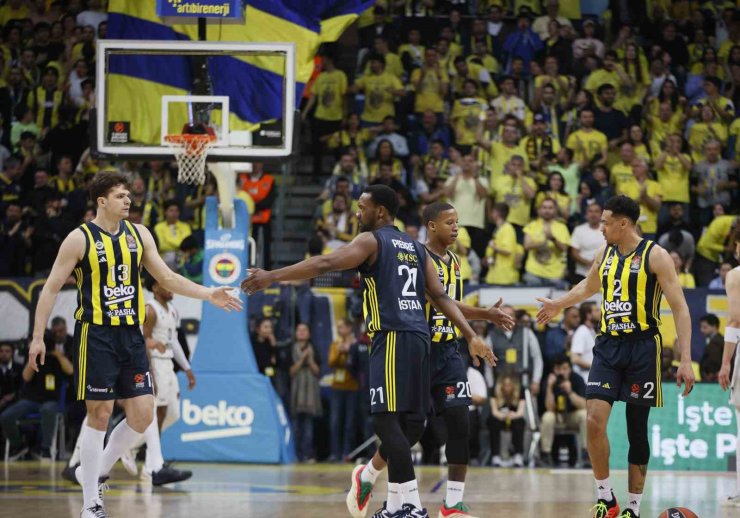 FENERBAHÇE BEKO, SERİDE DURUMU 2-0’A GETİRDİ