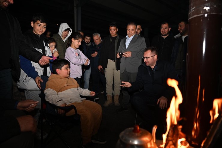 GAZİOSMANPAŞA BELEDİYESİ’NDEN, DEPREM SONRASI DAYANIŞMA SEFERBERLİĞİ