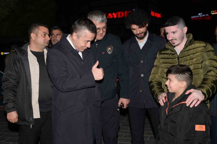 ESENYURT BELEDİYESİ TÜM EKİPLERİYLE GECE BOYUNCA SAHADA OLACAK