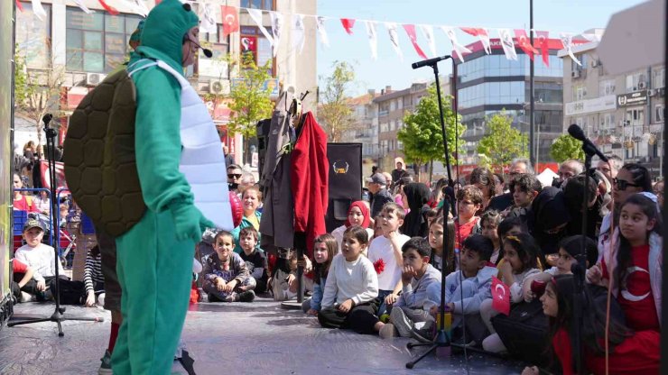 MALTEPE’DE 23 NİSAN’IN 105’İNCİ YILI COŞKUYLA KUTLANDI