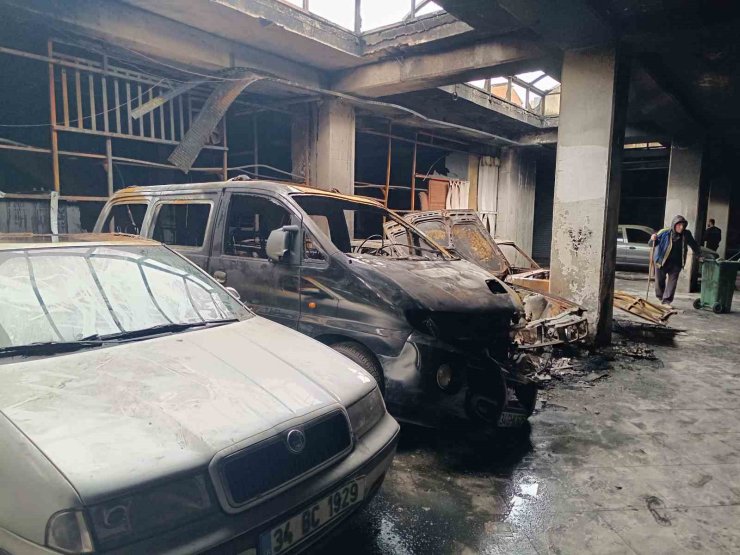 SANCAKTEPE’DE OTO GALERİCİLER SİTESİNDE ÇIKAN YANGININ BIRAKTIĞI HASAR BÖYLE GÖRÜNTÜLENDİ