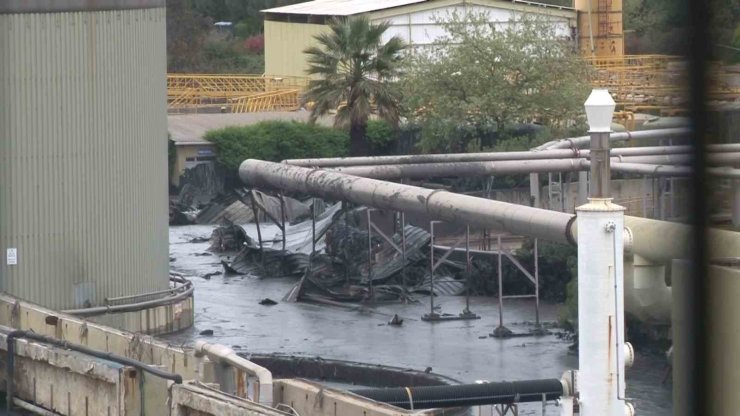 TUZLA’DA ARITMA TESİSİNDE PATLAMA: 5 İŞÇİ YARALANDI