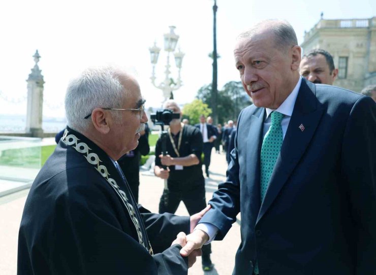 CUMHURBAŞKANI ERDOĞAN, ANAYASA MAHKEMESİ BAŞKANI ÖZKAYA’YI KABUL ETTİ