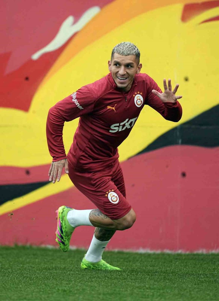 GALATASARAY, EYÜPSPOR MAÇI HAZIRLIKLARINA DEVAM ETTİ