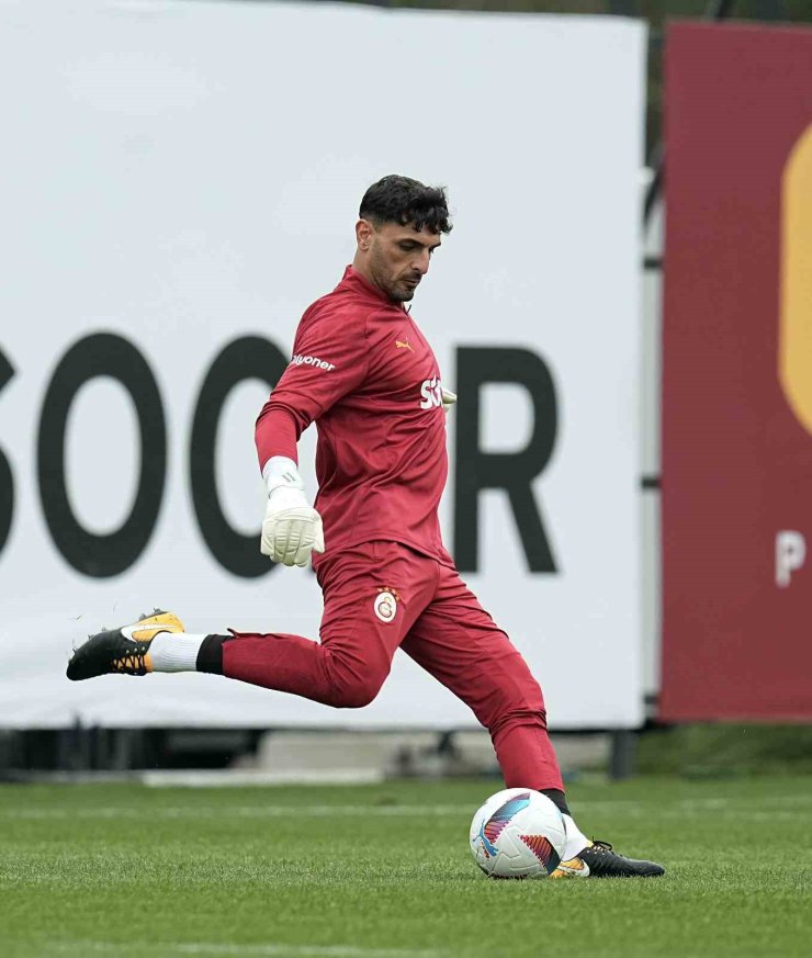 GALATASARAY, EYÜPSPOR MAÇI HAZIRLIKLARINA DEVAM ETTİ