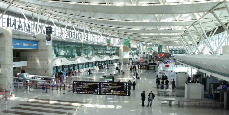 TAV HAVALİMANLARI ÜÇ AYDA 17,8 MİLYON YOLCUYA HİZMET VERDİ