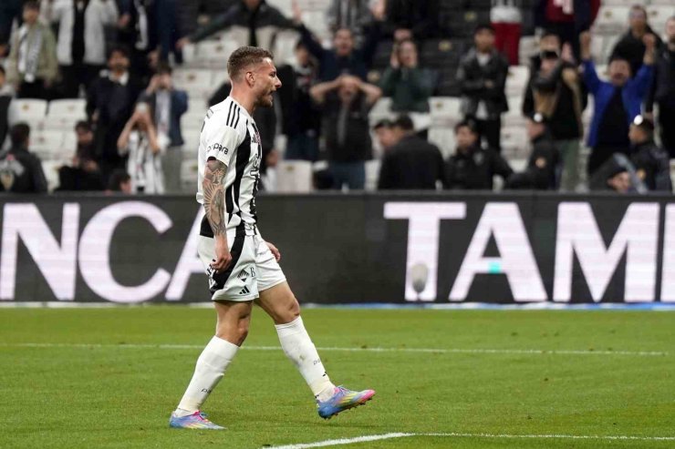 TRENDYOL SÜPER LİG: BEŞİKTAŞ: 1 - ATAKAŞ HATAYSPOR: 1 (İLK YARI)