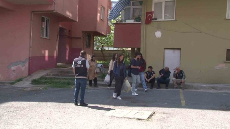 MALTEPE’DE DEPREME DAYANIKSIZ OLAN 4 BLOKLUK SİTE İÇİN TAHLİYE KARARI