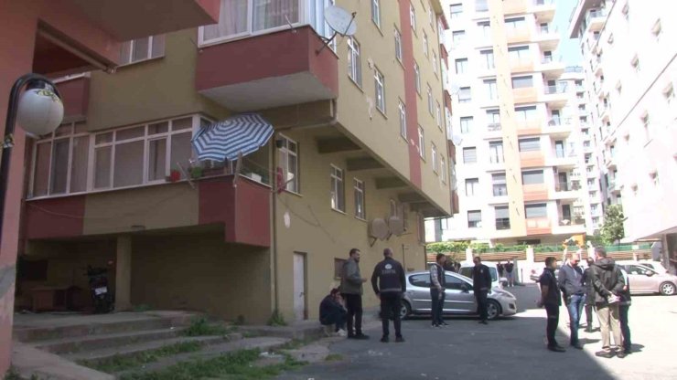 MALTEPE’DE DEPREME DAYANIKSIZ OLAN 4 BLOKLUK SİTE İÇİN TAHLİYE KARARI