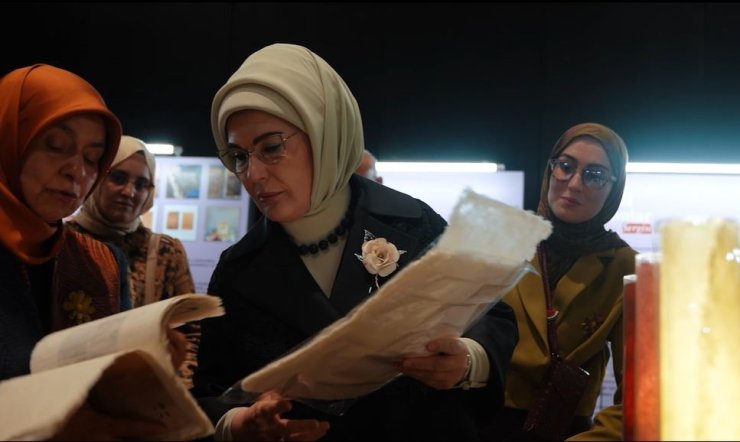 EMİNE ERDOĞAN "SAKLI KALANLAR" SERGİSİNE İLİŞKİN PAYLAŞIM YAPTI