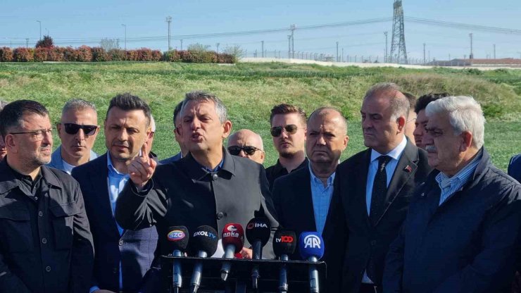 ÖZGÜR ÖZEL: "İMAMOĞLU’NUN BÜTÜN PROGRAMLARINA BAKIN, O ÇANTA JAMMER ÇANTASI"
