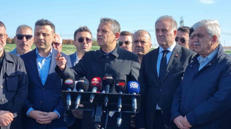 ÖZGÜR ÖZEL: "İMAMOĞLU’NUN BÜTÜN PROGRAMLARINA BAKIN, O ÇANTA JAMMER ÇANTASI"
