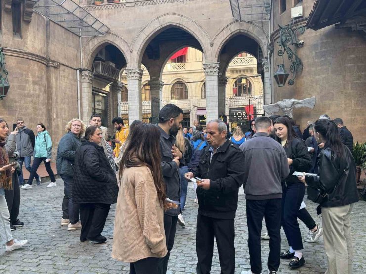 PAPA FRANCİSCUS İÇİN ST. ANTUAN KİLİSESİ’NDE LOKMA DAĞITILDI