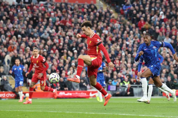LİVERPOOL, PREMİER LİG’DE ŞAMPİYONLUĞUNU İLAN ETTİ