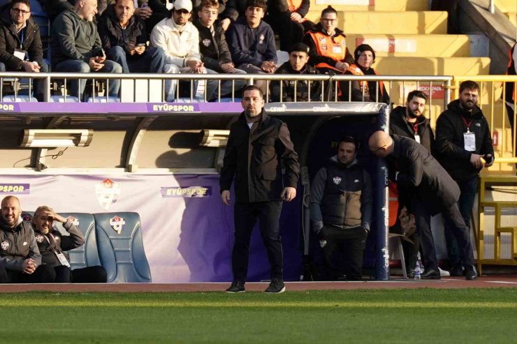 TRENDYOL SÜPER LİG: EYÜPSPOR: 0 - GALATASARAY: 1 (İLK YARI)
