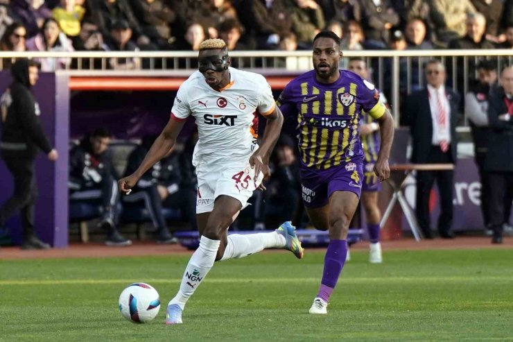 TRENDYOL SÜPER LİG: EYÜPSPOR: 0 - GALATASARAY: 1 (İLK YARI)