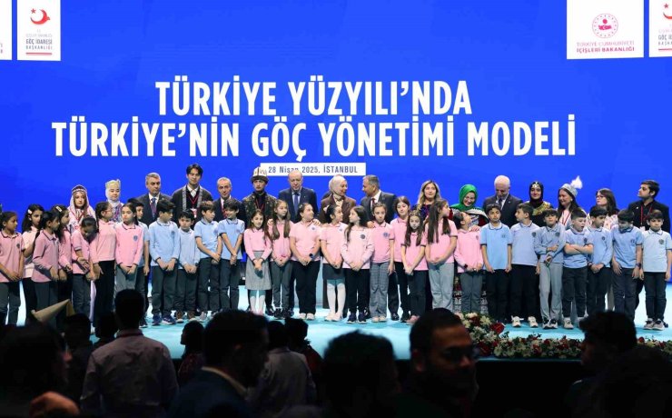 CUMHURBAŞKANI ERDOĞAN "TÜRKİYE’DE TOPLAM 4 MİLYON 33 BİN GÖÇMEN VAR"