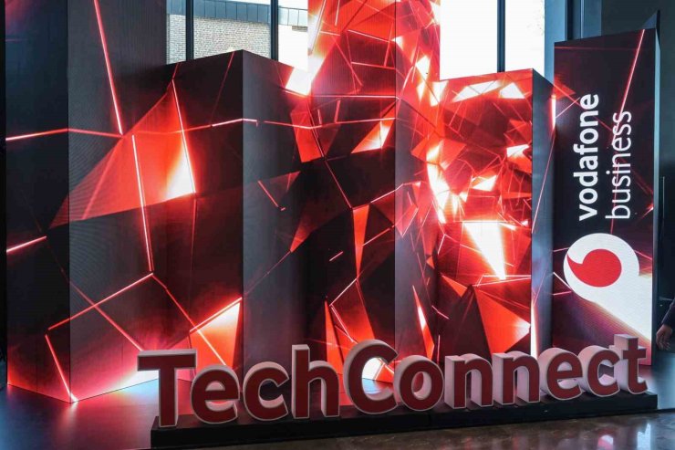 VODAFONE BUSİNESS, TECH CONNECT’TE GELECEĞİN TEKNOLOJİ ÇÖZÜMLERİNİ TANITTI