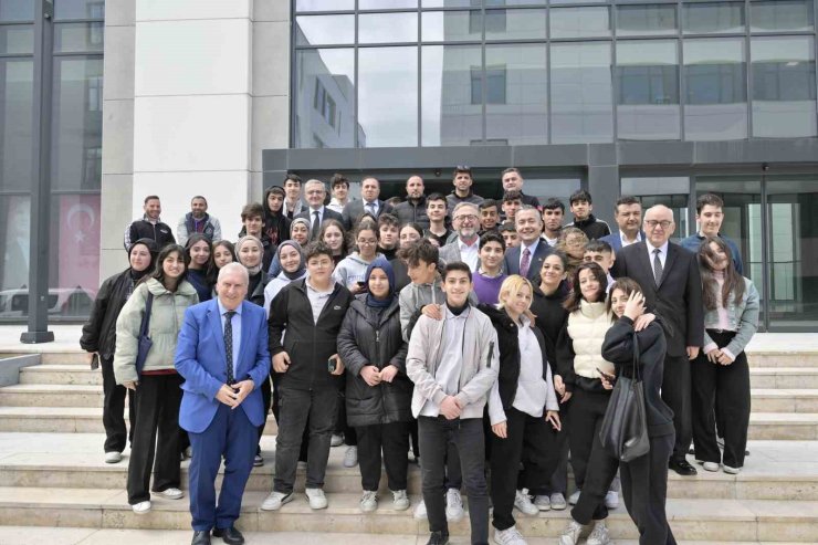 KUT’ÜL AMÂRE ZAFERİ’NİN 109. YILI ESENYURT’TA ANILDI