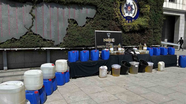 İSTANBUL’DA 3 İLÇEDE ZEHİR TACİRLERİNE EŞ ZAMANLI NEFES KESEN OPERASYON