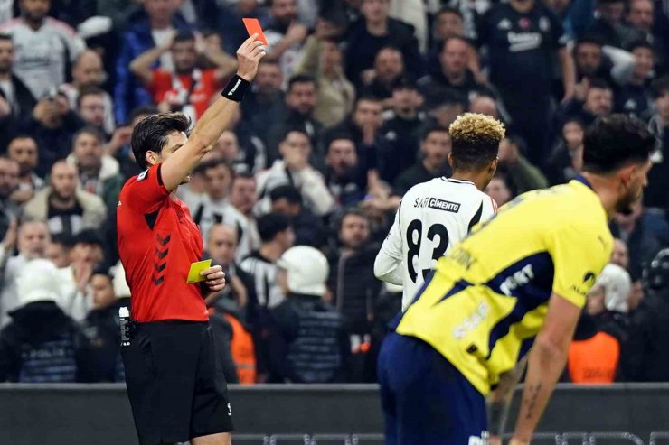 BEŞİKTAŞ, FENERBAHÇE MAÇLARINDA ÇOK KIZARIYOR