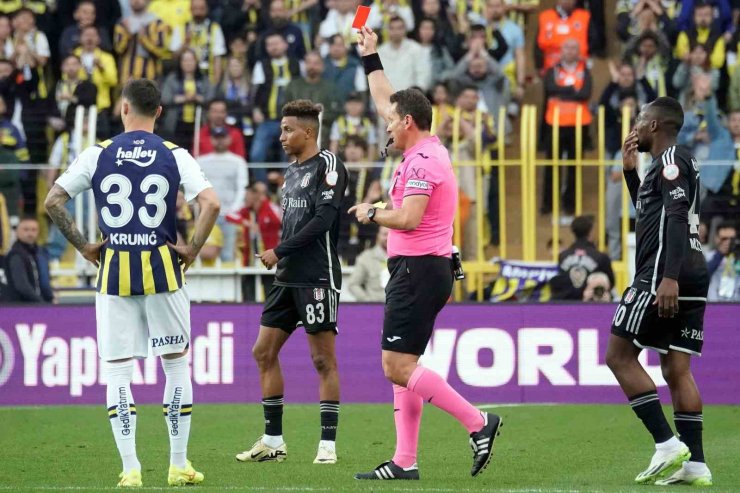 BEŞİKTAŞ, FENERBAHÇE MAÇLARINDA ÇOK KIZARIYOR
