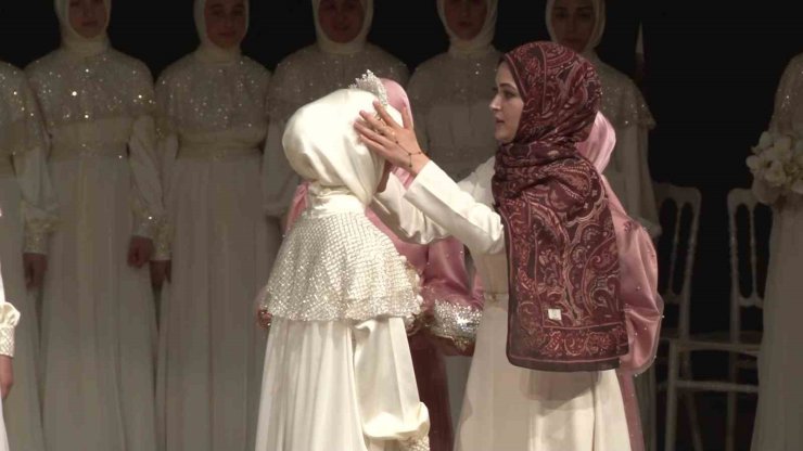 EĞİTİMİNİ TAMAMLAYAN 37 HAFIZLIK ÖĞRENCİSİ İÇİN SANCAKTEPE’DE İCAZET MERASİMİ DÜZENLENDİ