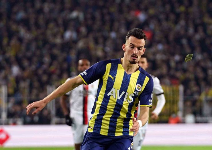 FENERBAHÇE - BEŞİKTAŞ DERBİSİNİN GOLLERİ YABANCILARDAN