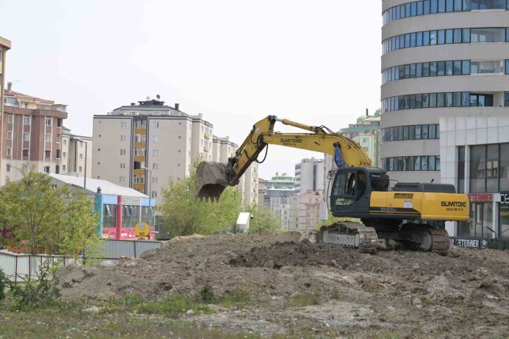 ESENYURT BARBAROS HAYRETTİN PAŞA MAHALLESİ’NDE 24 DERSLİKLİ OKULUN YAPIMINA BAŞLANDI