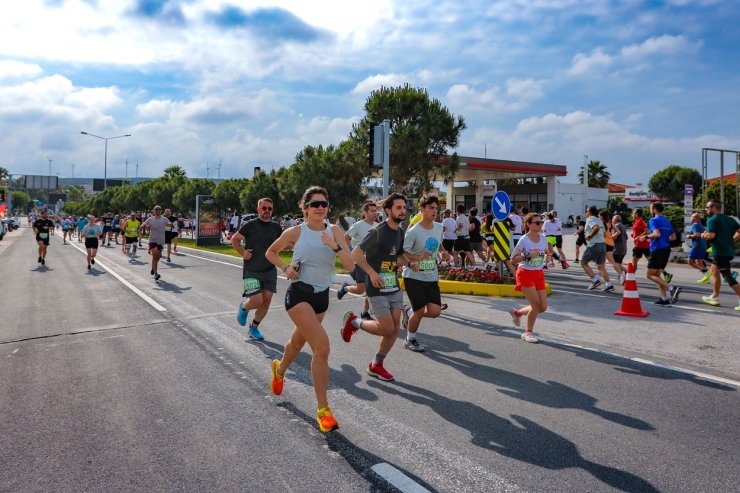 ÇEŞME MARATONU’NA 29 ÜLKEDEN 2 BİN 606 SPORCU KATILACAK