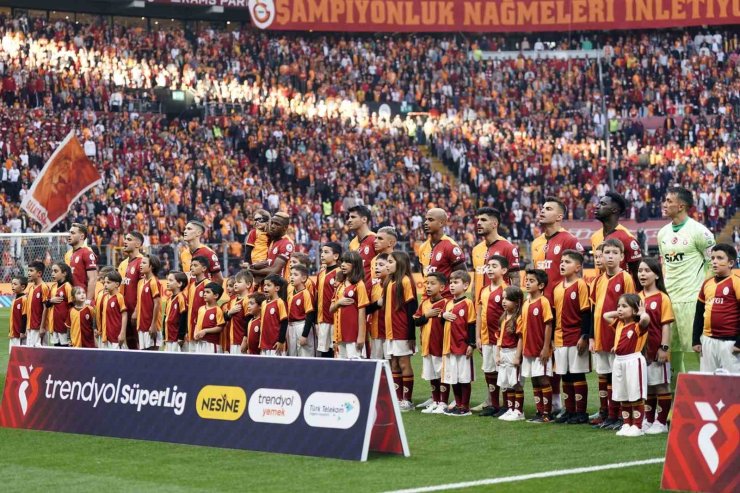 TRENDYOL SÜPER LİG: GALATASARAY: 2 - SİVASSPOR: 0 (MAÇ DEVAM EDİYOR)