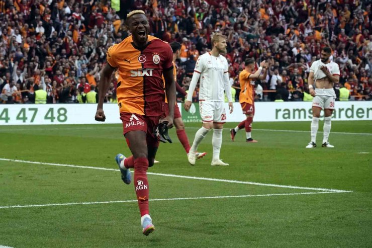 TRENDYOL SÜPER LİG: GALATASARAY: 4 - SİVASSPOR: 1 (İLK YARI)