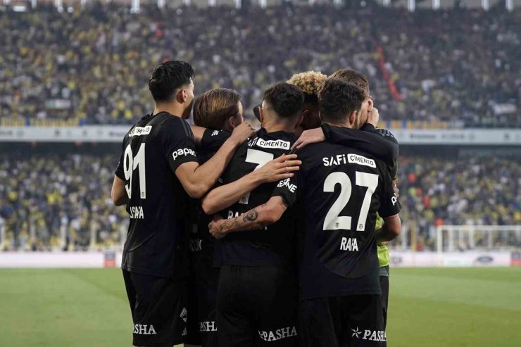 TRENDYOL SÜPER LİG: FENERBAHÇE: 0 - BEŞİKTAŞ: 1 (İLK YARI)